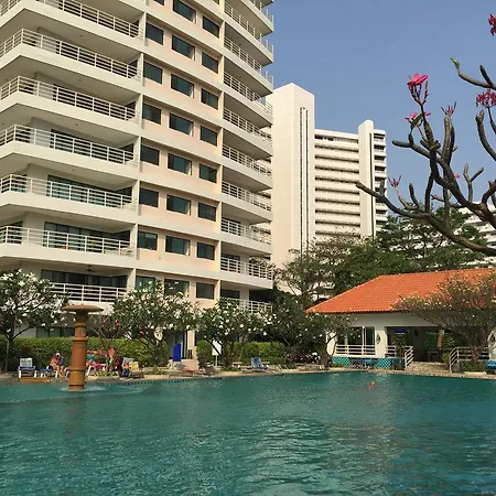 View Talay 5C Apartment Pattaya Exterior photo